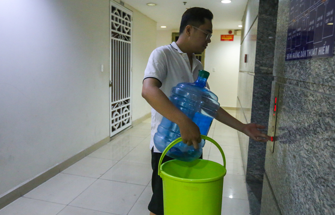 Cuộc sống không điện nước của cư dân Carina